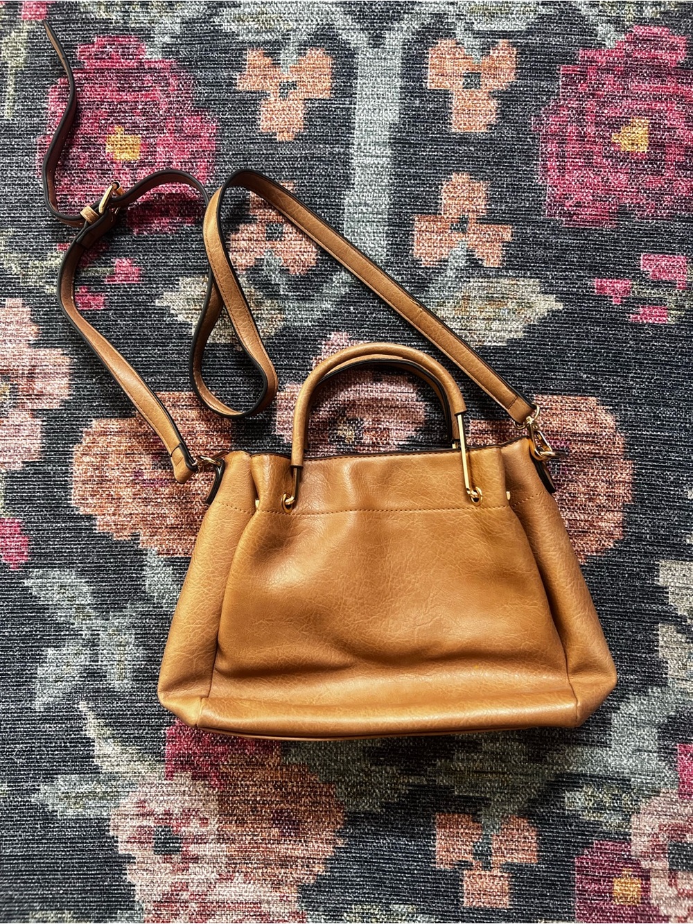 Classic Tan Leather Satchel Handbag - Versatile Everyday Style